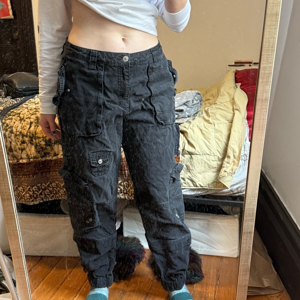 Black Cargo Pants - Casual Utility Style